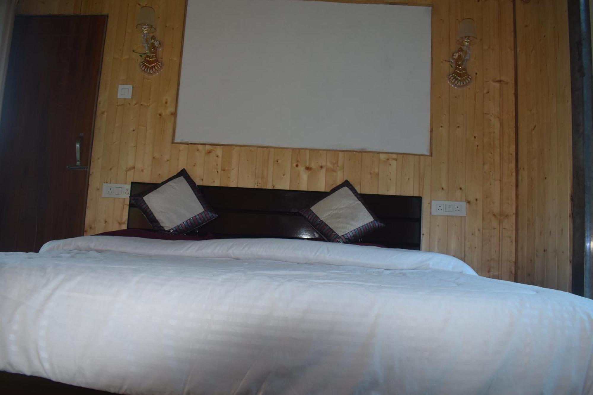Himrab Chopta Resort Екстер'єр фото